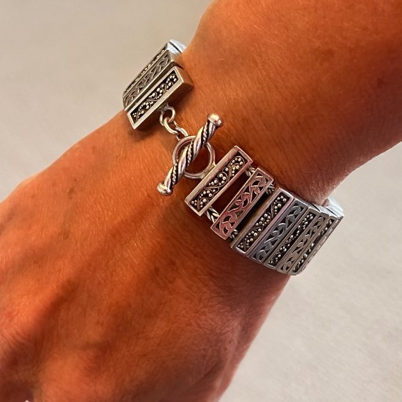 Lois Hill Chunky Open Scroll & Granulated Rectangle Bar Bracelet - Picture 5 of 6